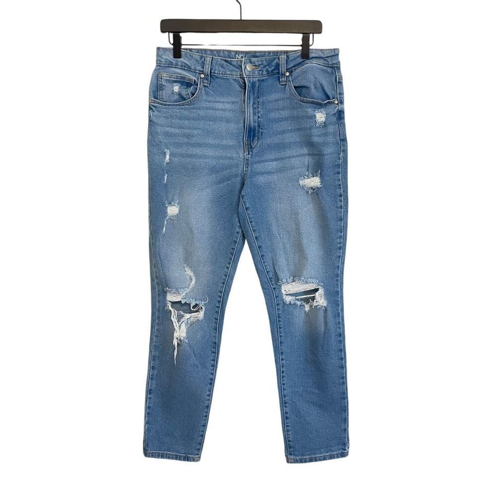 No Boundaries Distressed High Rise Medium Wash Jeans size 11